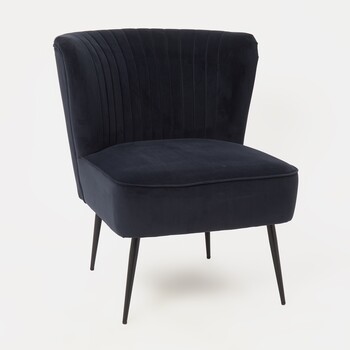 TK Maxx dunkelblauer Samt Cocktailsessel 299.99 Euro
