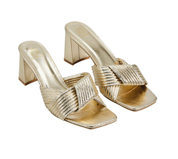 TK Maxx Goldene Pantoletten mit Absatz 16.99€
