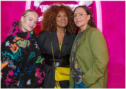 Celebrities Natascha Ochsenknecht & Cheyenne Ochsenknecht mit Host Daisy Dee