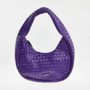 tk-maxx lilafarbene-geflochtene-schultertasche 34.99