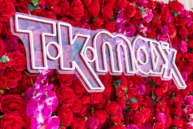 TK Maxx Blumenwand 02